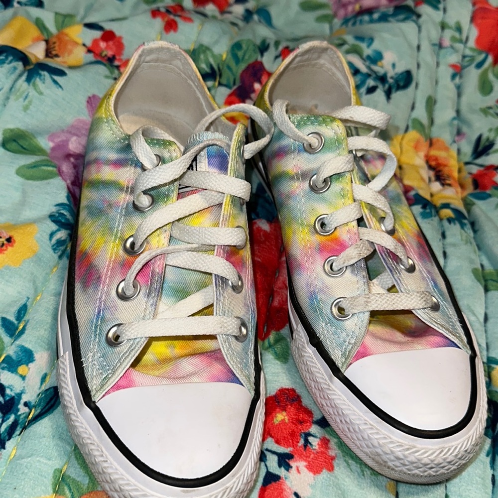 Tie Dye Converse Size 6 Women.